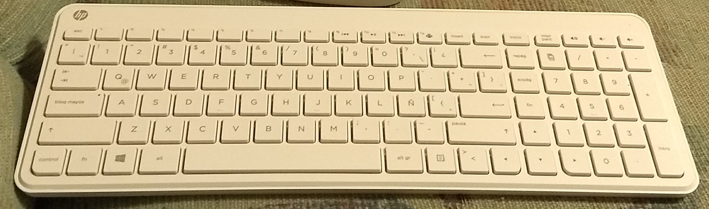 Solucionado: Cambiar teclado de fábrica de Pavilion de escritor... -  Comunidad de Soporte HP - 834323