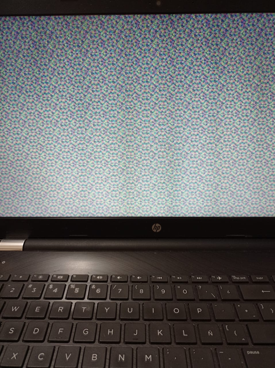 Pantalla de mi laptop se ve mal, como con líneas - Comunidad de Soporte HP  - 1120036